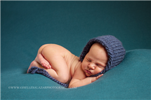 Giselle Salazar newborn photography